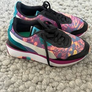 PUMA Cruise Rider Tie Dye Sneakers. Women’s Sz. 7.5